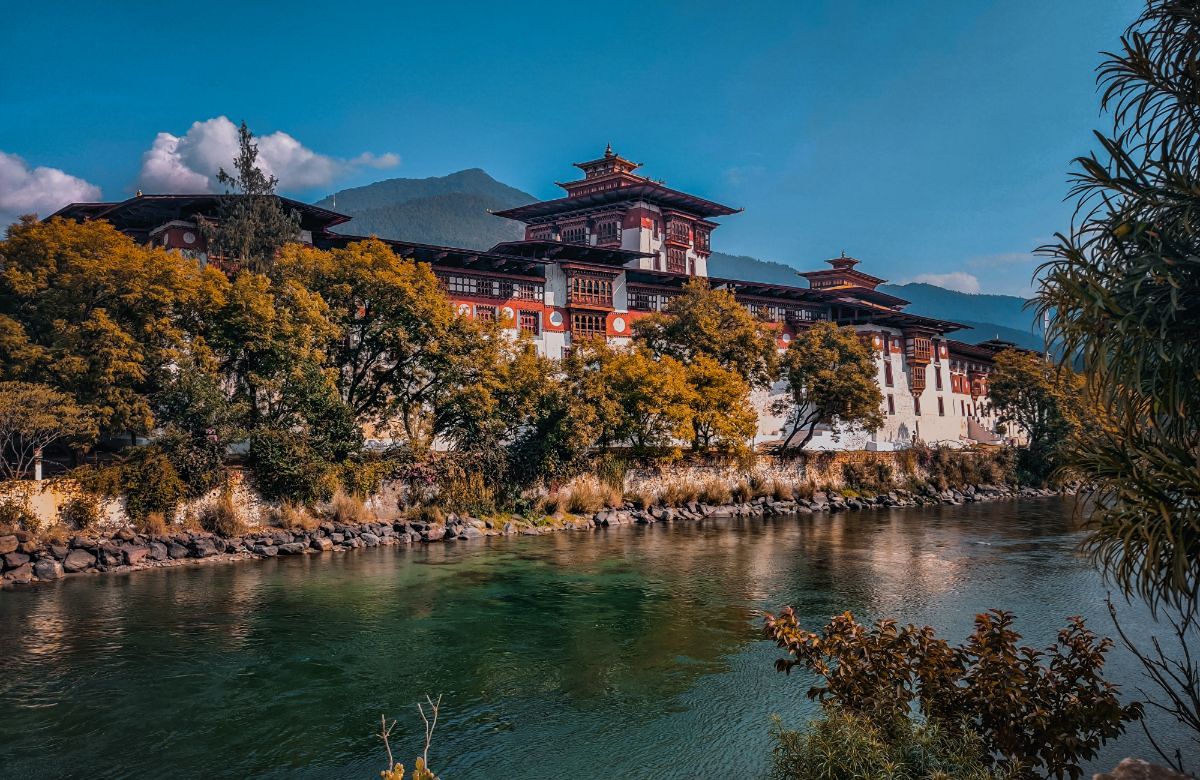 Punakha Dzong in autumn colours
