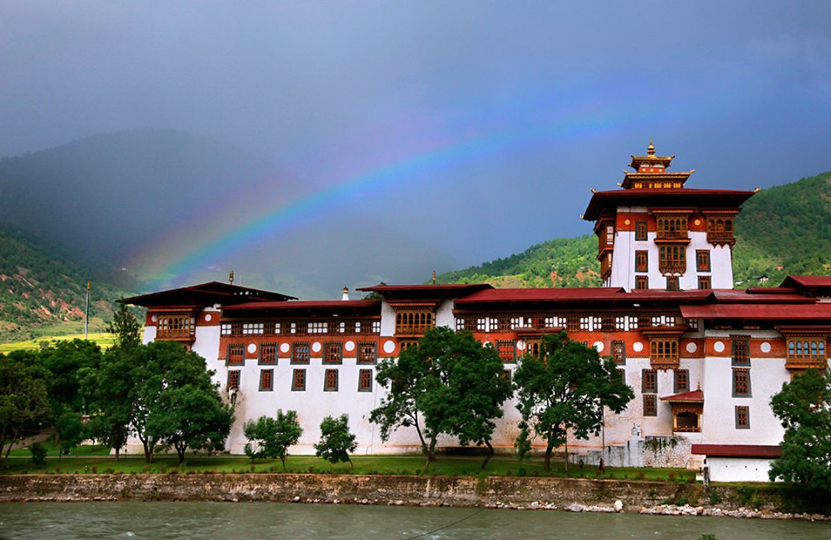 A rainbow over Punakha Dzong