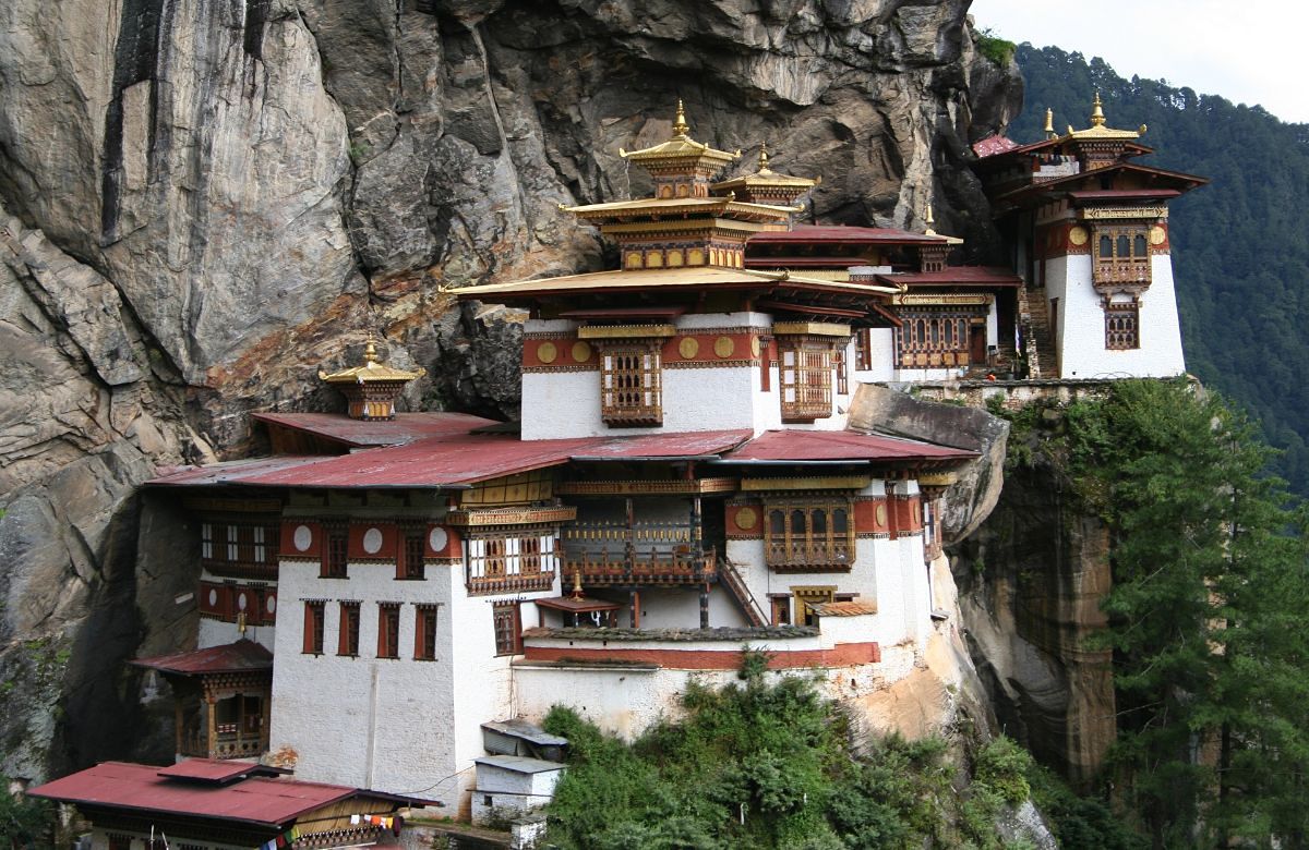 Paro Taktsang clinging to the cliff above the Paro valley